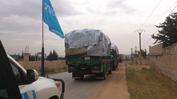 支援物資を積み、アレッポ郊外のZahraに向かう車両