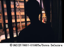 （C)UNICEF/HQ01-010405e/Donna DeCesare