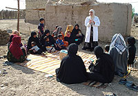 イラク南部ワシトにあるアル・バスラ小学校の生徒たち。
