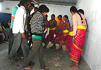 若者たちは、ネパールの伝統的な歌と踊りである「デウダ」を踊った。歌は、アチャム郡で若者たちが直面する問題を歌にしたもので、若者たち自身が作詞したものであった。