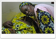 ニジェールでは、妊娠・出産にともなう合併症で死亡する妊産婦の割合が、7人にひとり。ユニセフは、妊産婦の保健ケアを促進するプログラムを支援している。