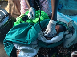 ユニセフはパートナー団体と協力してミンカマンの保健システムの支援に力を入れている