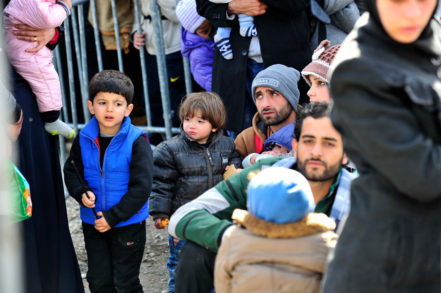 欧州難民危機 EU-トルコ声明から1年 移民・難民の子どもたちの負担増大 足止めされ教育機会を奪われ続ける子どもたち