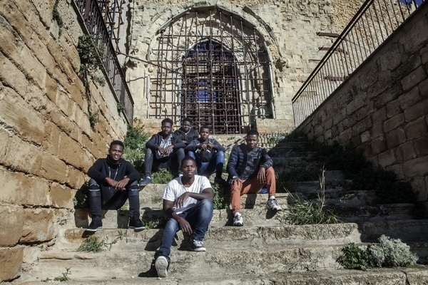 移民 難民危機 イタリア 18歳という岐路に立つ移民の若者たち