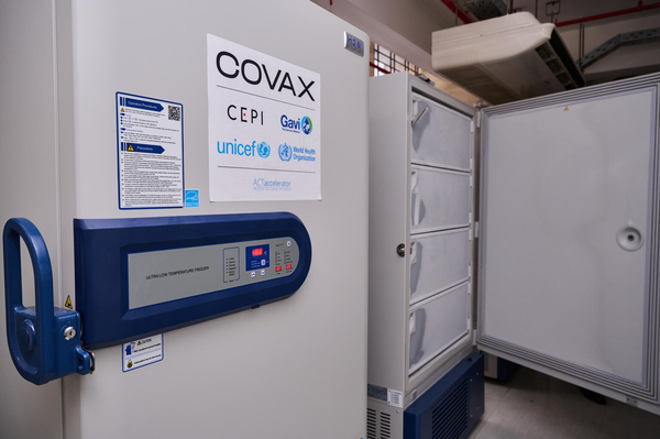 COVAXを通じて届いた超低温冷蔵庫。(バングラデシュ、2021年9月28日撮影)COVAXを通じて届いた超低温冷蔵庫。(バングラデシュ、2021年9月28日撮影)