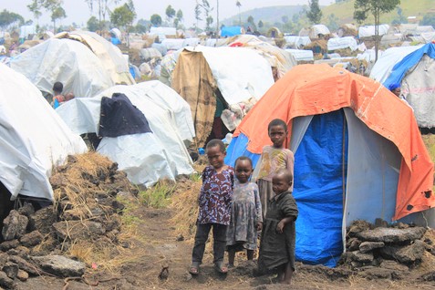 ゴマの農村部にある避難民キャンプで暮らす子どもたち。(コンゴ民主共和国、2023年2月14日撮影)