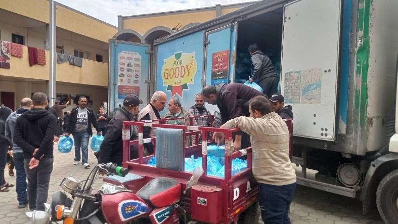 戦闘休止の期間に、ガザ地区北部のジャバリアにある13の避難所に届けられた、ユニセフの人道支援物資。(ガザ地区、2023年11月29日撮影)