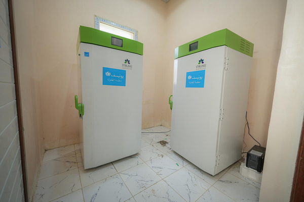 ユニセフがCOVAXを通じて、アデンの病院に届けたワクチンを適切な温度に保つための冷凍庫。(イエメン、2023年1月撮影)