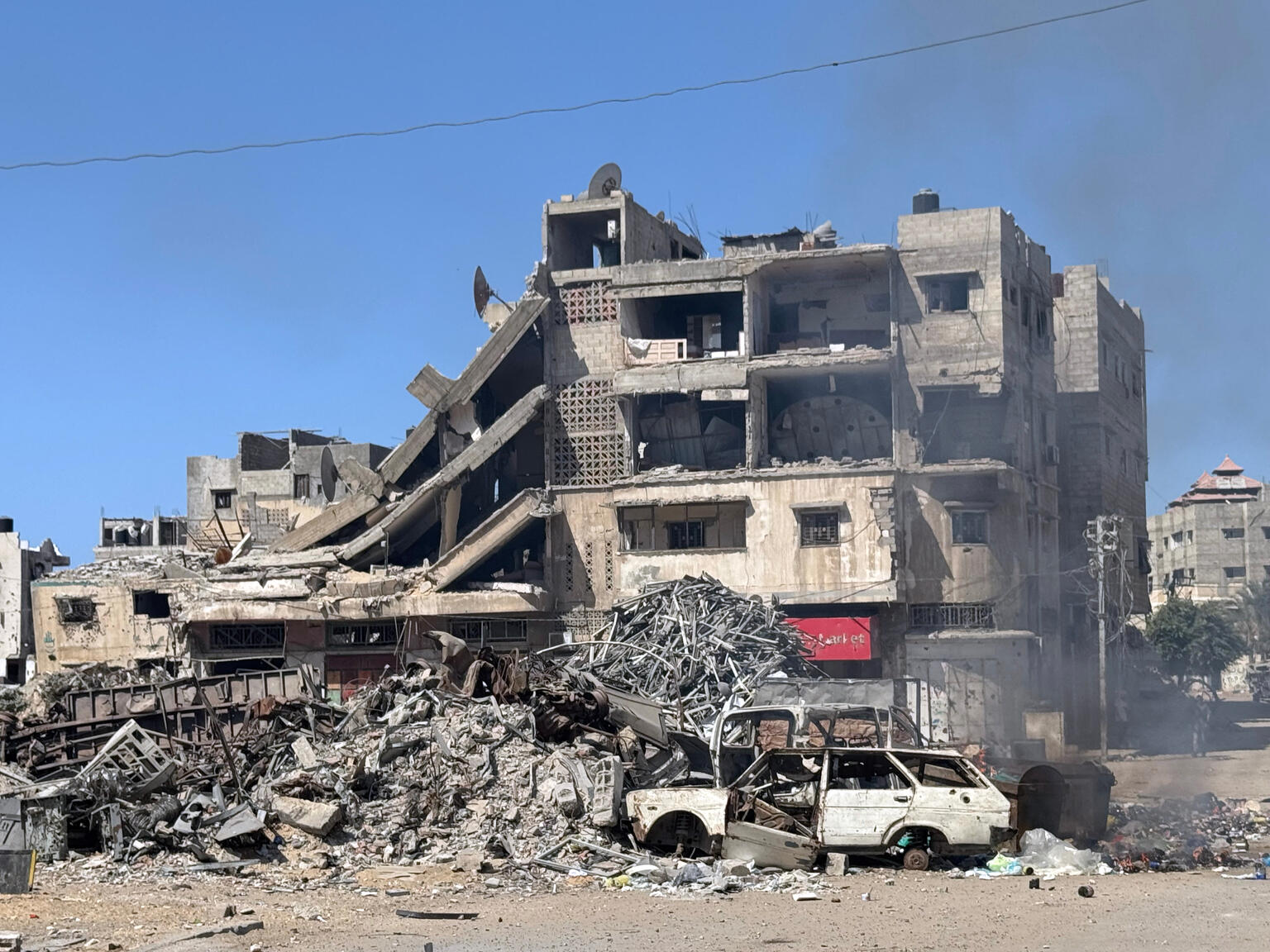 爆撃を受けたガザ市の様子（パレスチナ、2025年10月2日撮影）