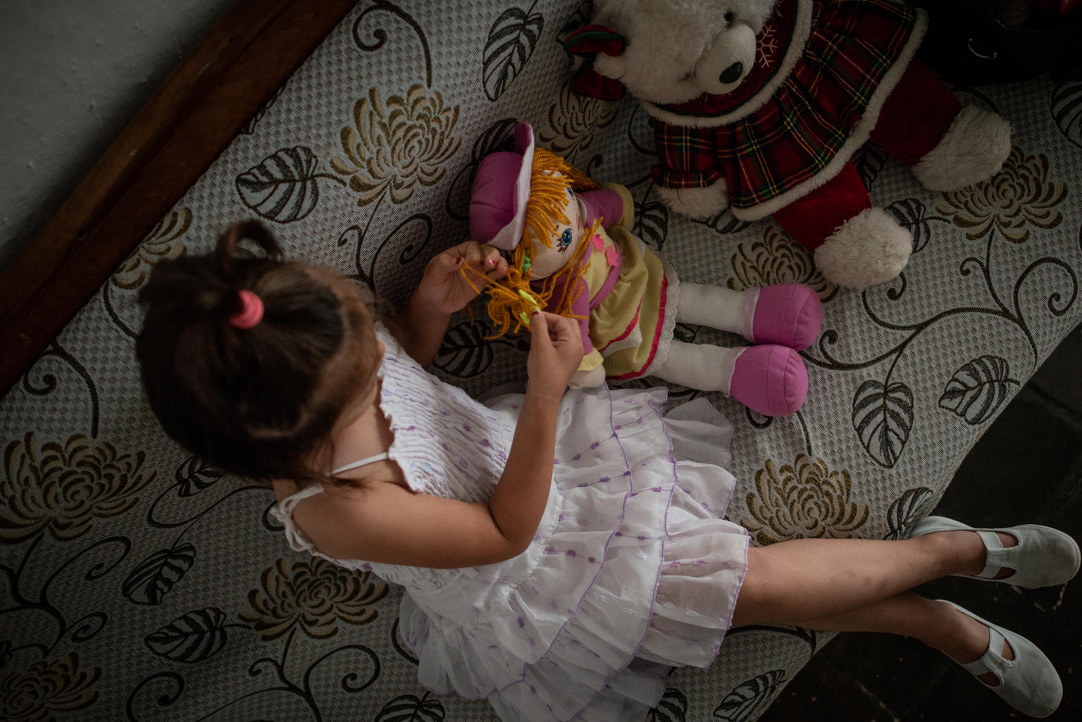 父親から暴力を受けていた4歳のファブリオナちゃん。現在は法的保護と心理的支援のもと、母親と共に安全な場所で暮らしている(アルバニア、2018年撮影)