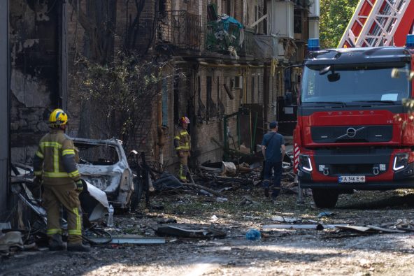 爆撃の被害を受けたキーウ市内の様子(ウクライナ、2026年7月19日撮影)