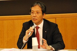 「子どもに夢を与える」仕事を生かした取り組みを説明するJAL・日岡氏