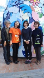 『親と子の安心♡を育む学習会』の講師、J-CAPTAの木村里美トレーニングディレクター（左から2番目）と「きらりんきっず」代表（右から2番目）とＣＡＰリアスのメンバー
