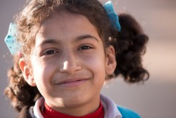 イラクの難民キャンプで暮らす、シリア難民のベリタンちゃん。