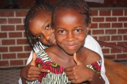 ガンビアの女の子たち。