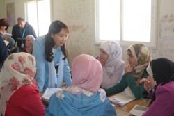 ザータリキャンプSchool1_D4_Grade11(age16)の授業を見学、シリア人の生徒達と交流