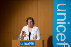 ユニセフ・アフガニスタン事務所代表のアデル・ホドル