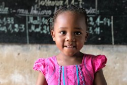 “I want to be a doctor when I am bigger.” Children express their excitement at returning to school and their dreams for the future. Education is central to all their dreams and as peace makes a tentative return to the Kasai, shops do a brisk trade in new school uniforms and notebooks for the new school year. Ongoing clashes between militias and security forces have displaced thousands of families and left 850,000 children without access to basic services.  Nine of the 26 provinces are now affected for the crisis. UNICEF estimates that in the five hardest hit provinces - Kasai Central, Kasai Oriental, Sankuru and Lomami - 440,000 children have not been able to end their school year last year, largely due to the insecurity in the region.
