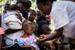 20 January 2018. Kananga, Kasaï region, Democratic Republic of Congo. Saint Martyr Health Clinic during a malnutrition screening. UNICEF is requesting today 268 million USD to provide vital humanitarian aid to 6.3 million children in 2018 in the Democratic Republic of Congo. The call is part of a 3.6 billion USD global appeal by UNICEF to provide humanitarian assistance to 48 million children in 51 countries affected by conflict, natural disasters and other emergencies in 2018.