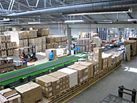 四被災地へ届けられるユニセフのテント