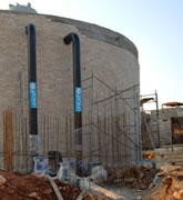 ユニセフの支援でアルキエムに作られた新しい貯水タンク 