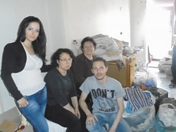 ホムス旧市街の自宅を訪れた家族