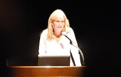 「子どもへの暴力は世界中に蔓延しているが問題として認識されていない」「見えていないものを見えるようにすることが重要」と訴えた、ユニセフ本部子どもの保護部門チーフのスーザン・ビッセル局次長。