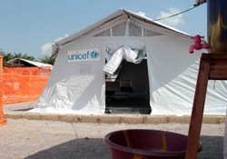 エボラの地域ケアセンター。（シエラレオネ）