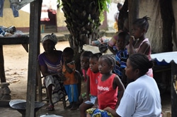 エボラを予防するための啓発活動を実施。（リベリア）