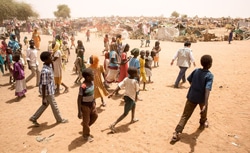 紛争で多くの子どもたちが避難（スーダン）