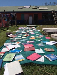 サイクロンの被害を受けた学校。