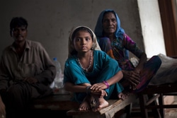 パキスタンの女の子。※本文との直接の関係はありません。