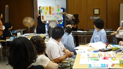 参加者は、グループワークで、「子どもにやさしい空間」の企画・運営をシミュレーション。