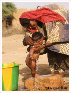 ユニセフ・Volvicタイアップキャンペーン アフリカの子どもたちに清潔で安全な水を！
