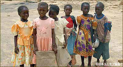 下校途中の女の子たち