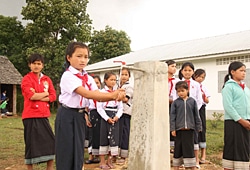 ラオスの学校に設置された安全な水場