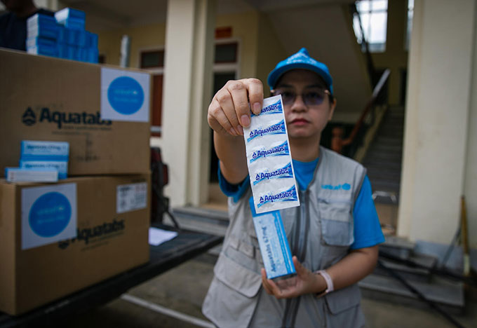 汚れた水を安全な飲み水に変える浄水剤10,000錠分(1箱)に変わります。