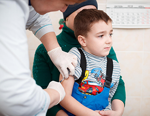 470万人の子どもがはしかの予防接種を受けました。