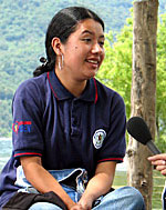 ユニセフニジェール事務所のマリアマ・モウリマさん。首領たちとともに女性と子ども福祉を向上するためのキャンペーンを展開しています。