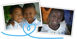 写真(左)c UNICEF/Indonesia/NYHQ2005-0799/Estey
写真(右)c UNICEF/Namibia/NYHQ2008-0800/Isaac